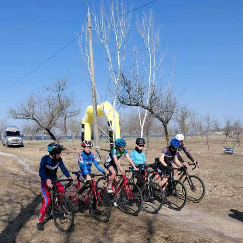 Відкрили сезон: первомайські велосипедисти повернулись з чемпіонату України