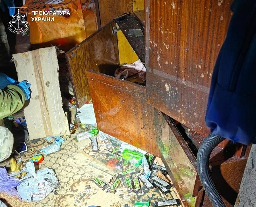 Вибух у Первомайську: чоловіка підозрюють у вбивстві дружини через посилку з вибухівкою