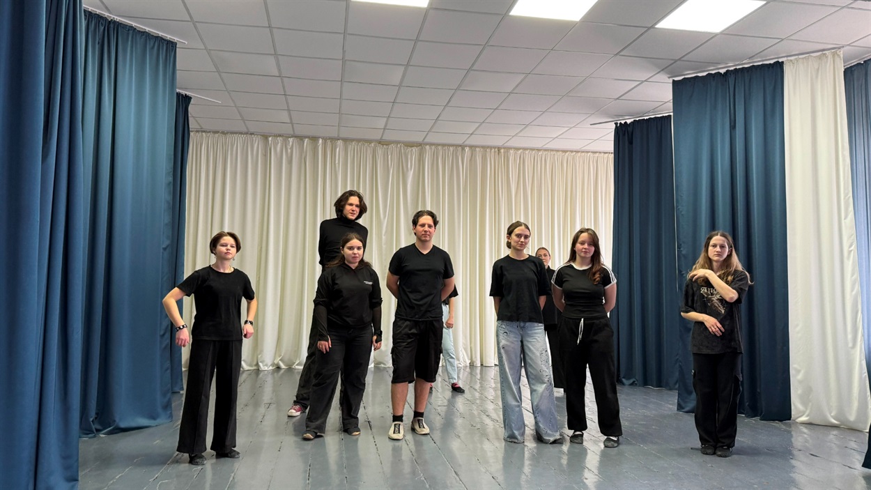 Незабаром почнеться репетиція