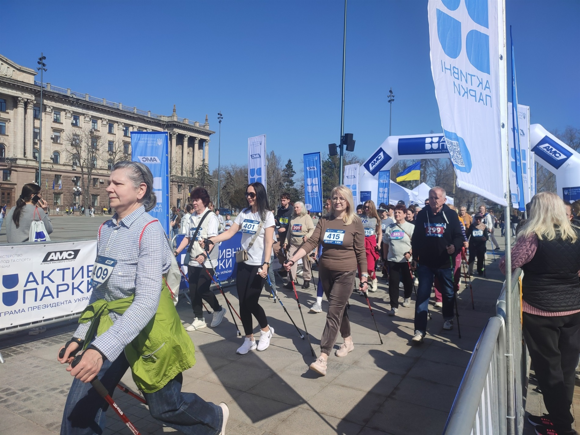 Миколаївські гуманітарії на старті: як студенти й викладачі НУК бігли разом із містом