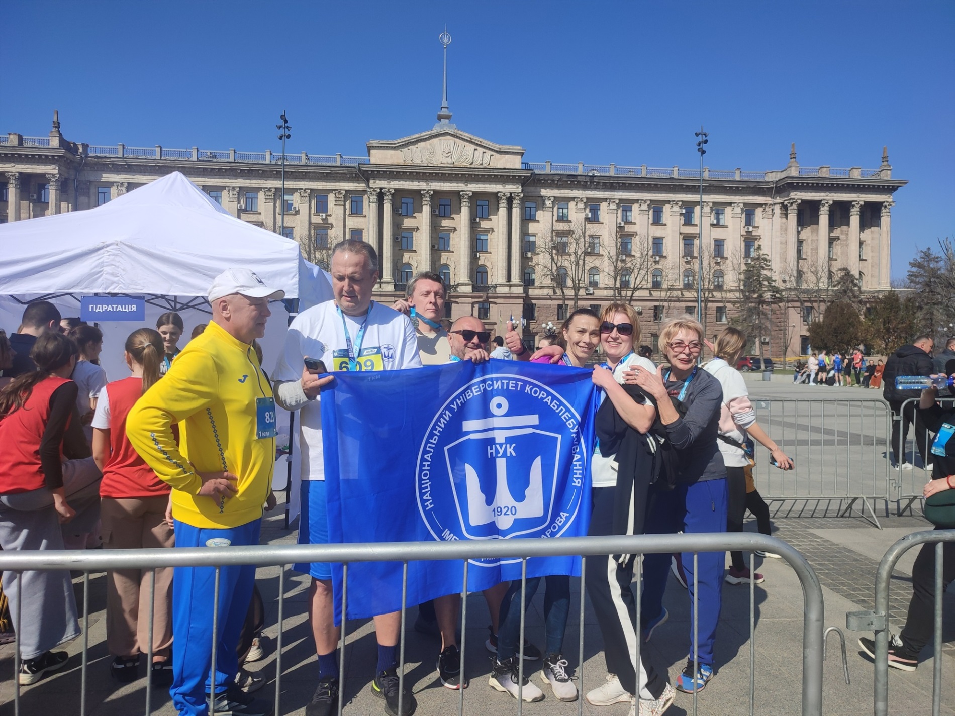 Миколаївські гуманітарії на старті: як студенти й викладачі НУК бігли разом із містом