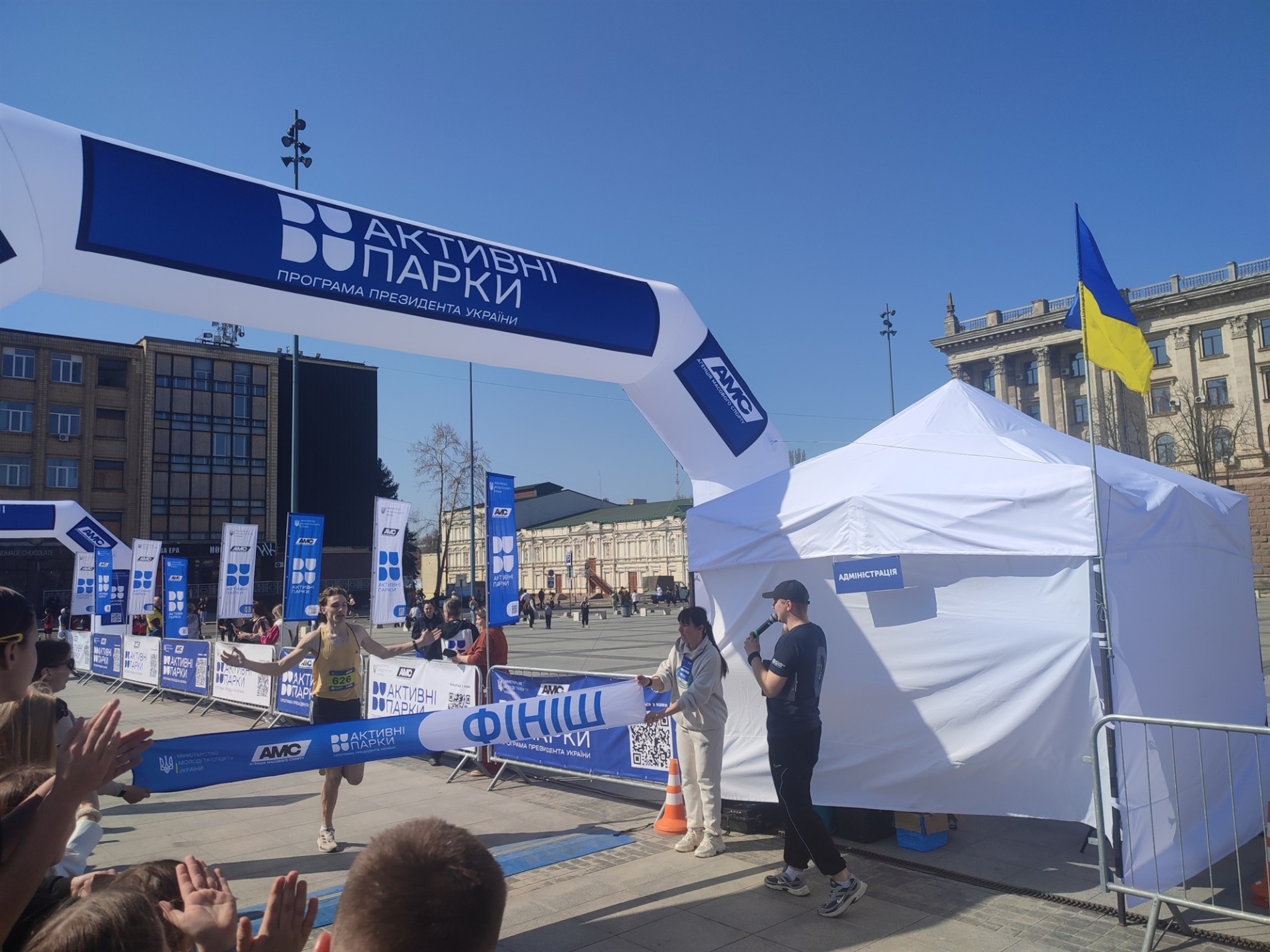 Миколаївські гуманітарії на старті: як студенти й викладачі НУК бігли разом із містом