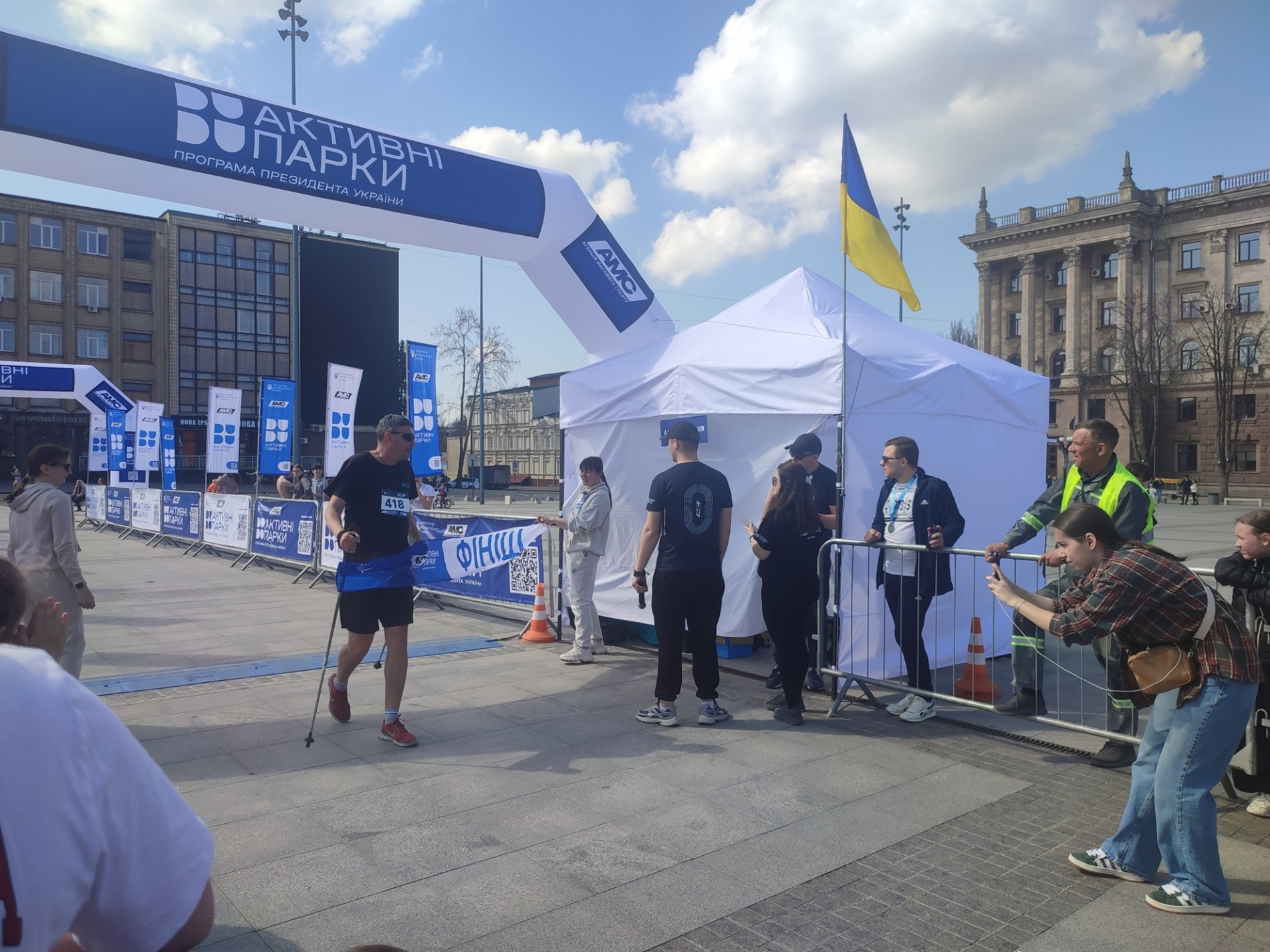 Миколаївські гуманітарії на старті: як студенти й викладачі НУК бігли разом із містом