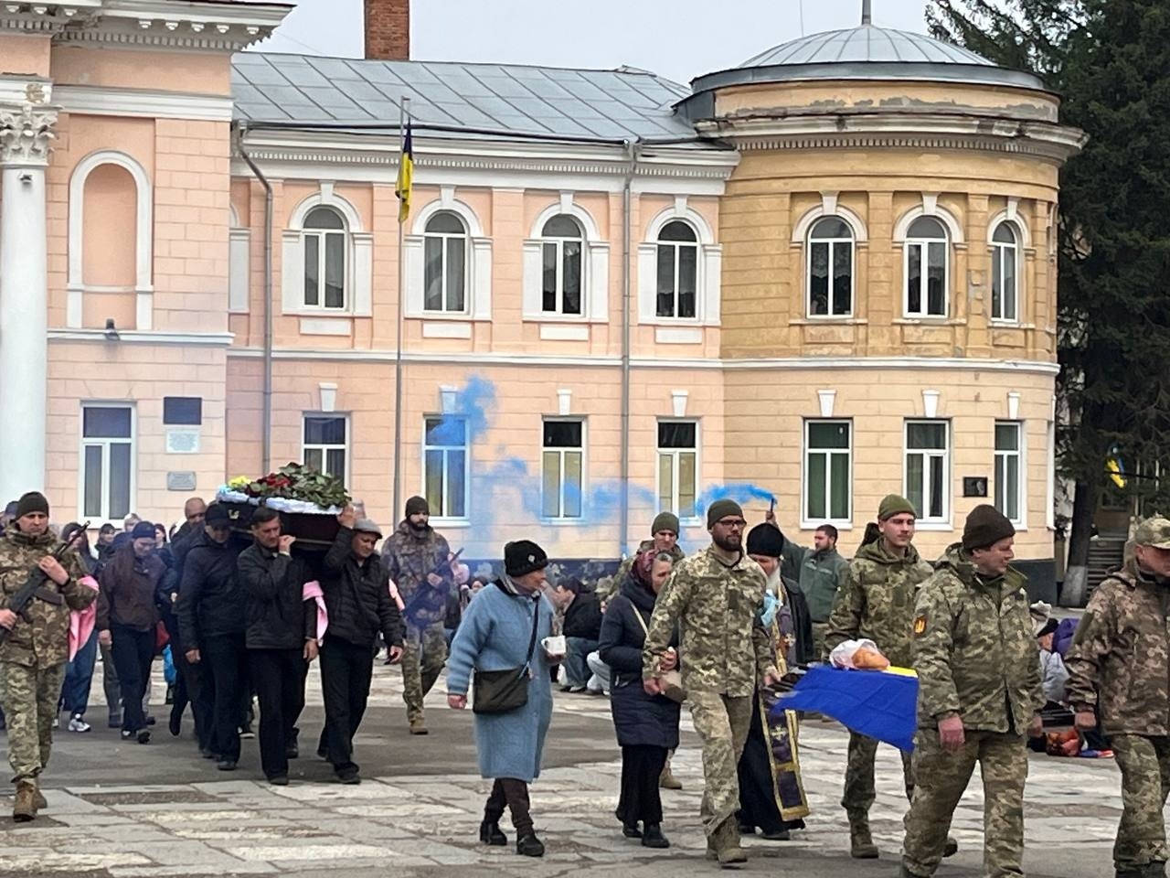Первомайськ попрощався з солдатом Олександром Гармашем