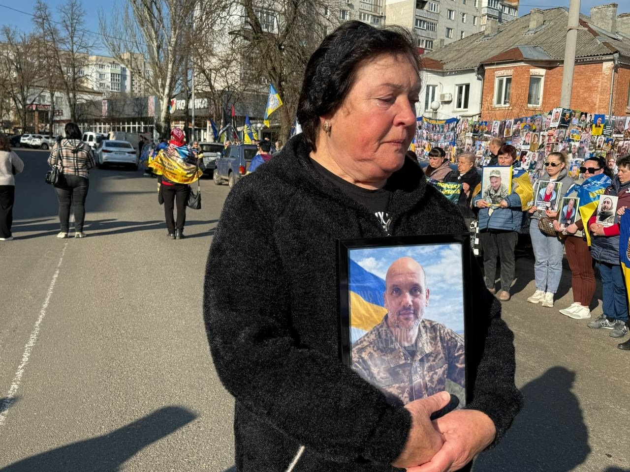 Де наші? У Первомайську сотні людей вийшли на ходу підтримки зниклих безвісти та полонених