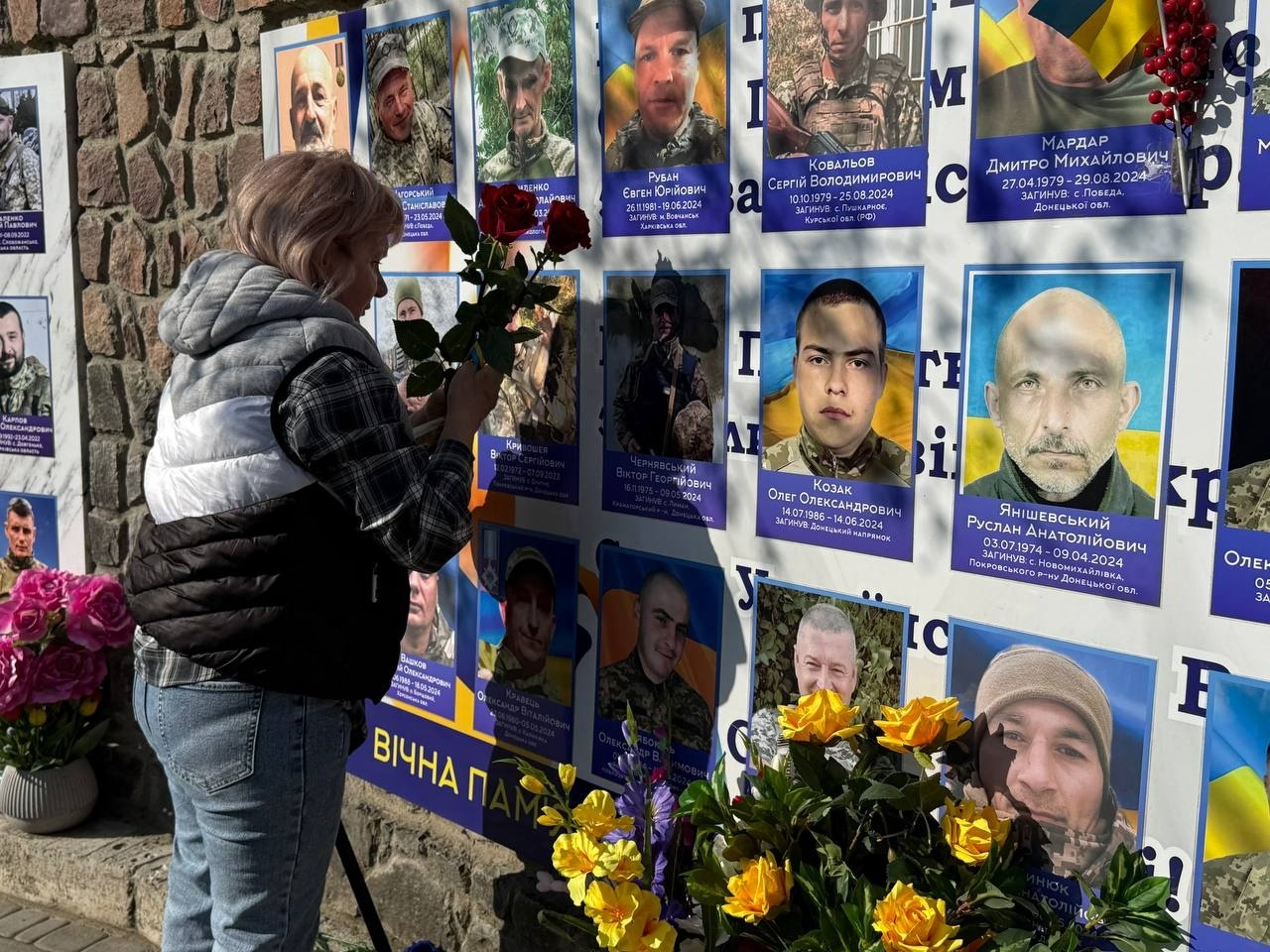 Де наші? У Первомайську сотні людей вийшли на ходу підтримки зниклих безвісти та полонених