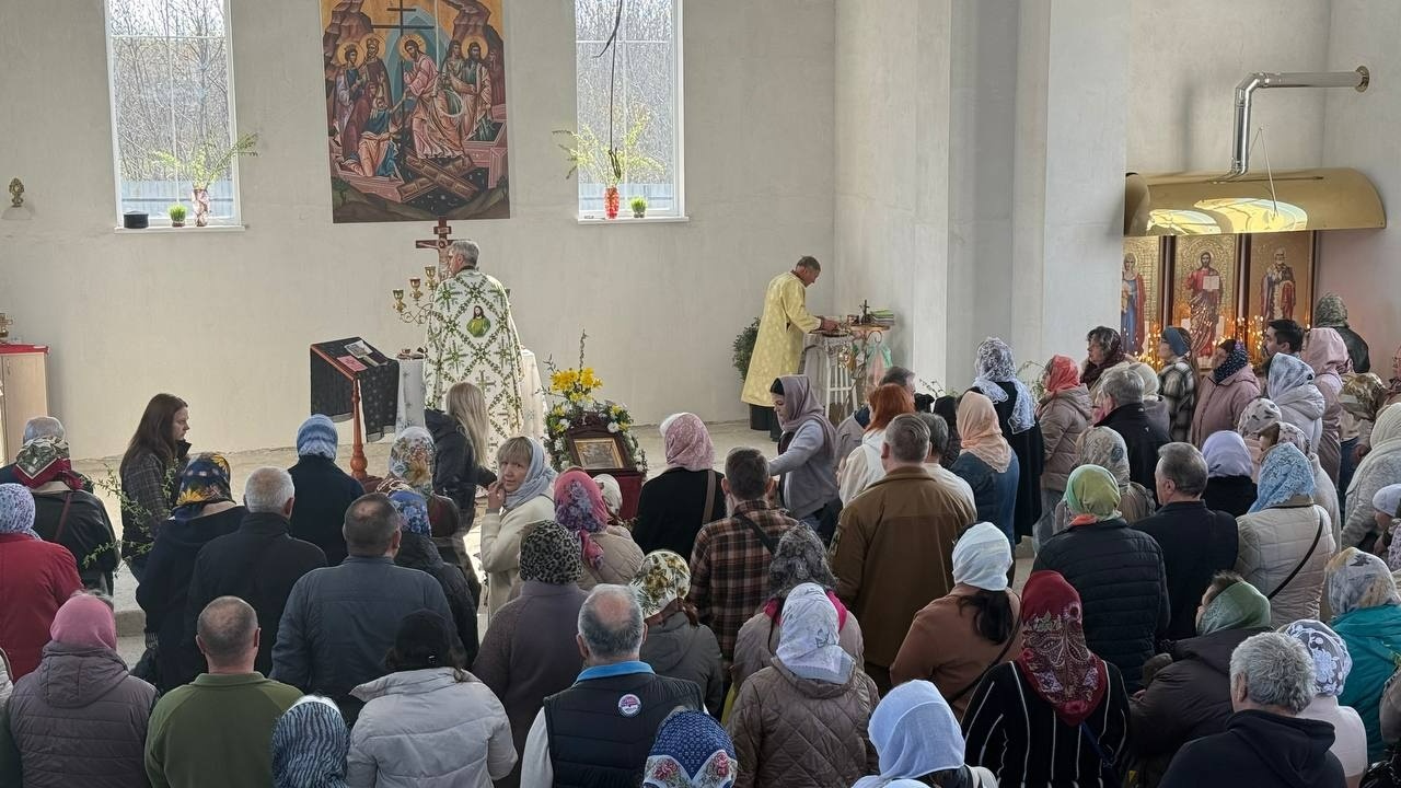 Храм ПЦУ у Первомайську передав 22 тисячі гривень на збір Гард.City з нагоди Вербної неділі