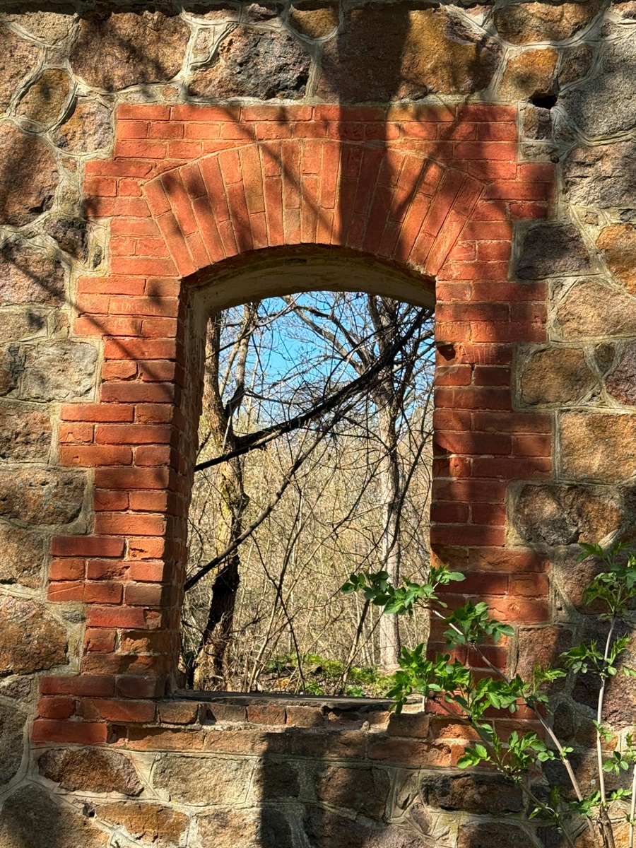 Мальовничі мури старого млина: фотоальбом і відеоекскурс цікавинками Первомайщини