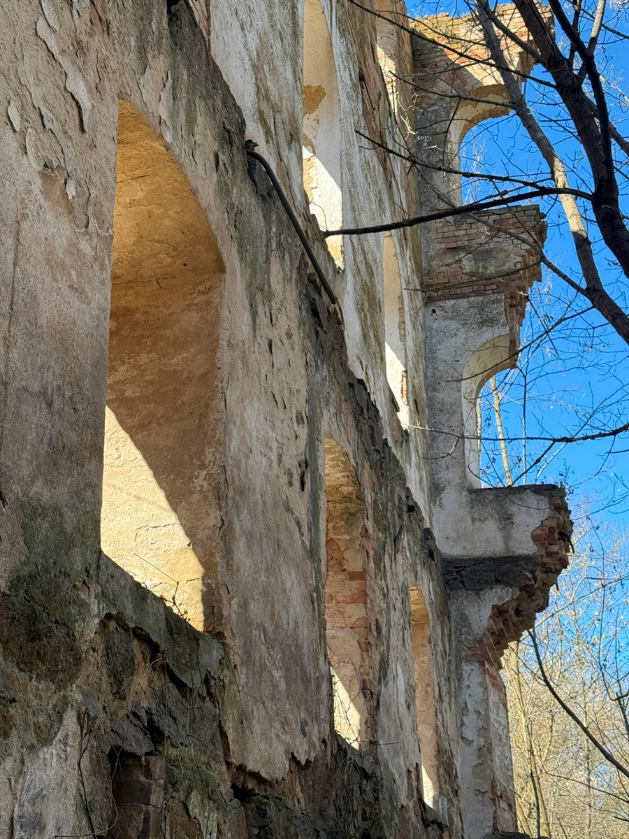 Мальовничі мури старого млина: фотоальбом і відеоекскурс цікавинками Первомайщини