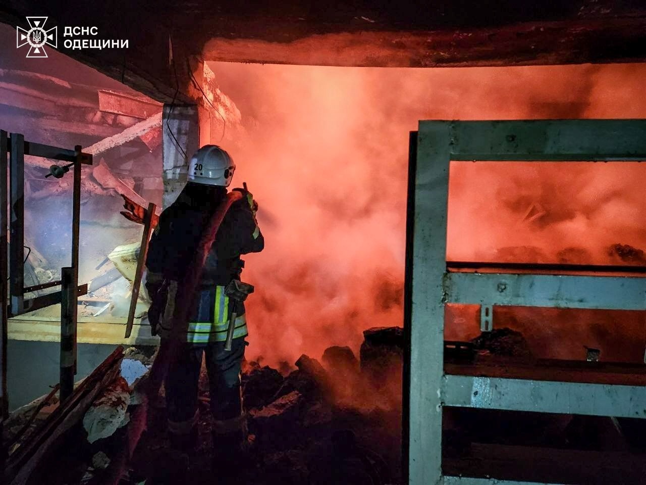 Атака дронів на Одещину: горіли порти й склади