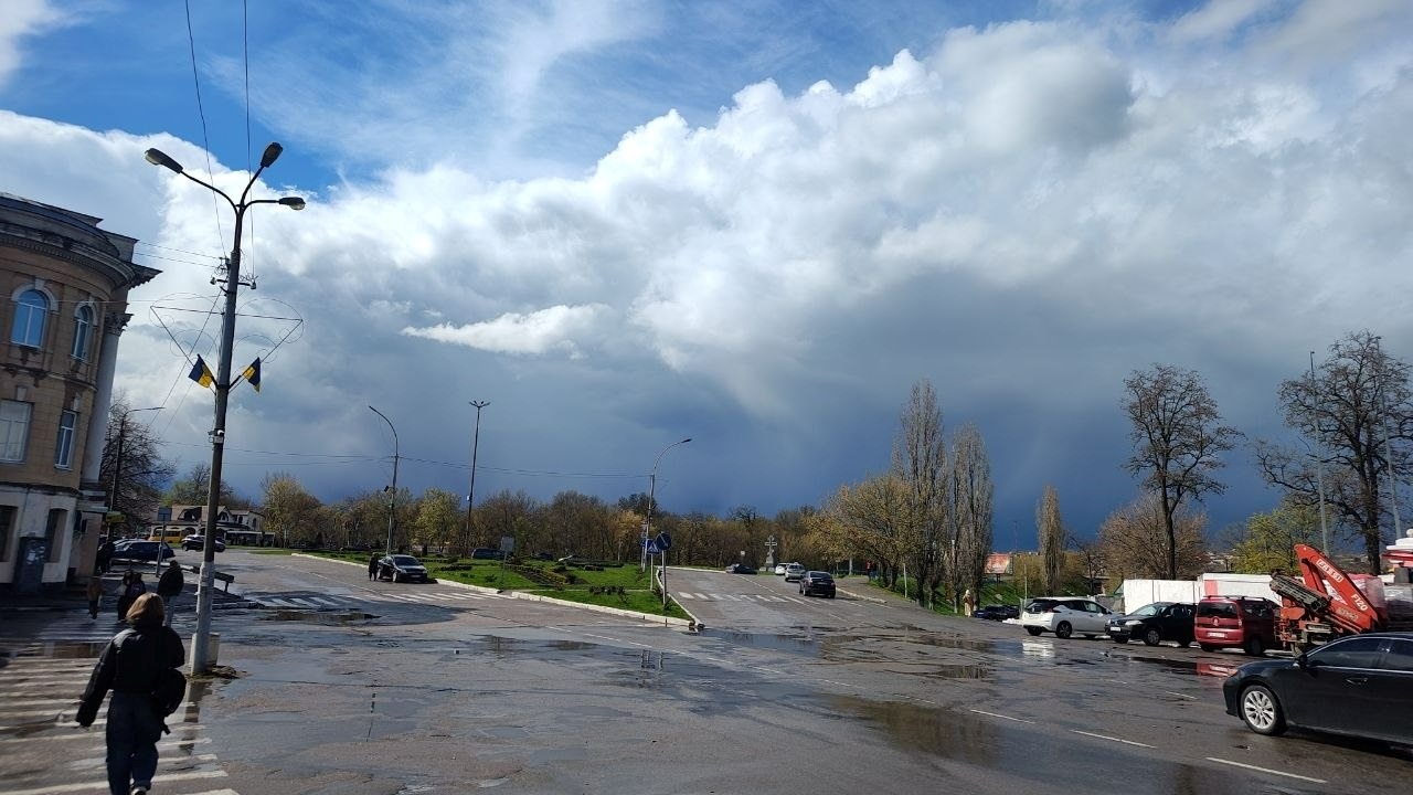 Хмари, град і знову сонце: мінливий квітень у Первомайську. Фотоальбом