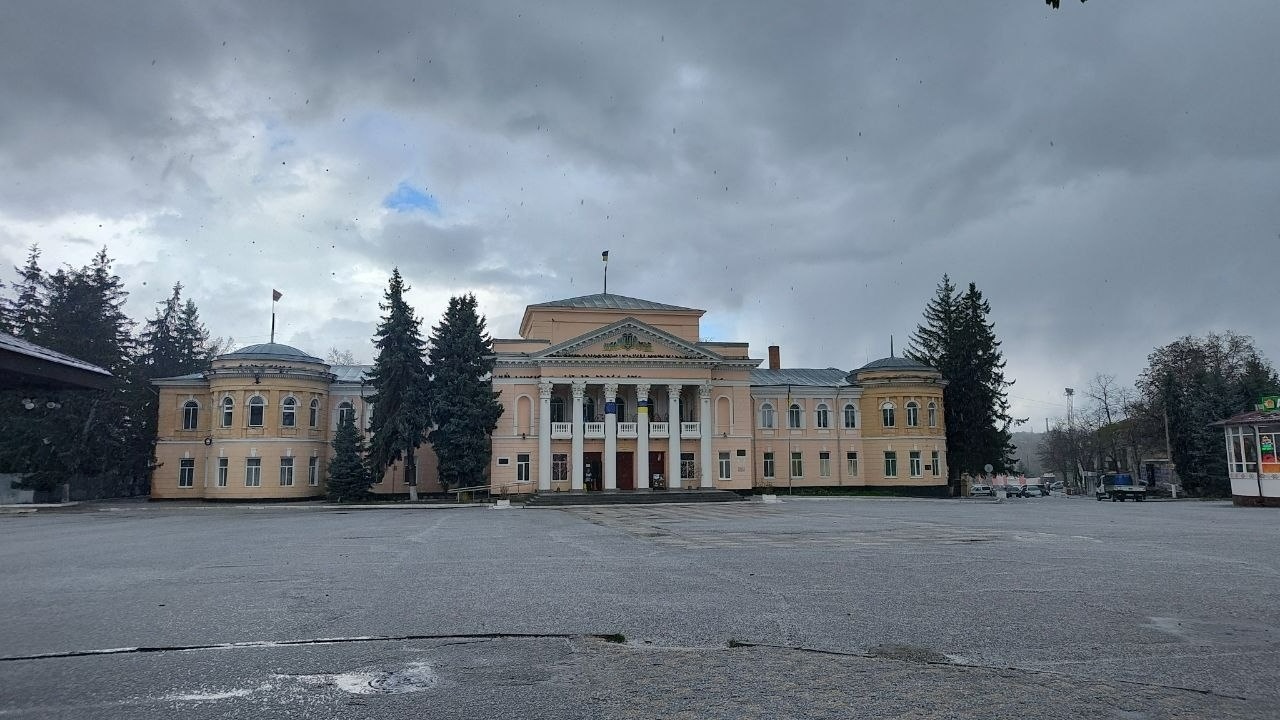 Хмари, град і знову сонце: мінливий квітень у Первомайську. Фотоальбом
