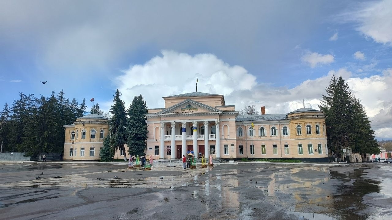 Хмари, град і знову сонце: мінливий квітень у Первомайську. Фотоальбом