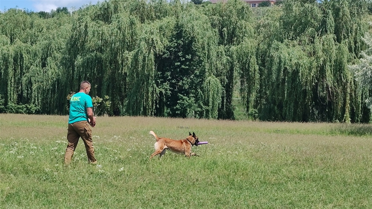 Олександр Яровий з Оскаром, травень 2025 року