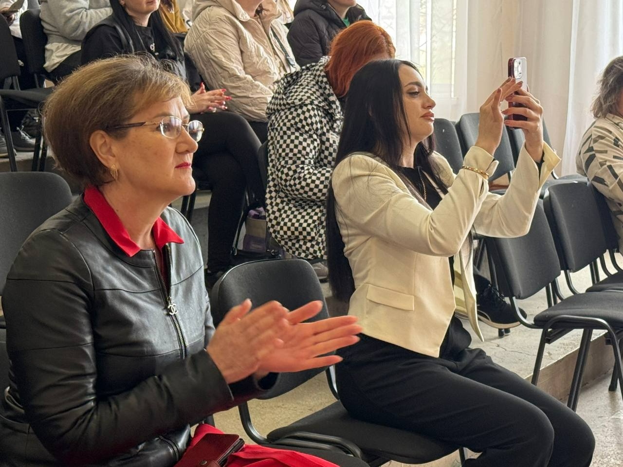Паски, писанки і велика справа: у Первомайському ліцеї «Престиж» ярмаркували заради ЗСУ