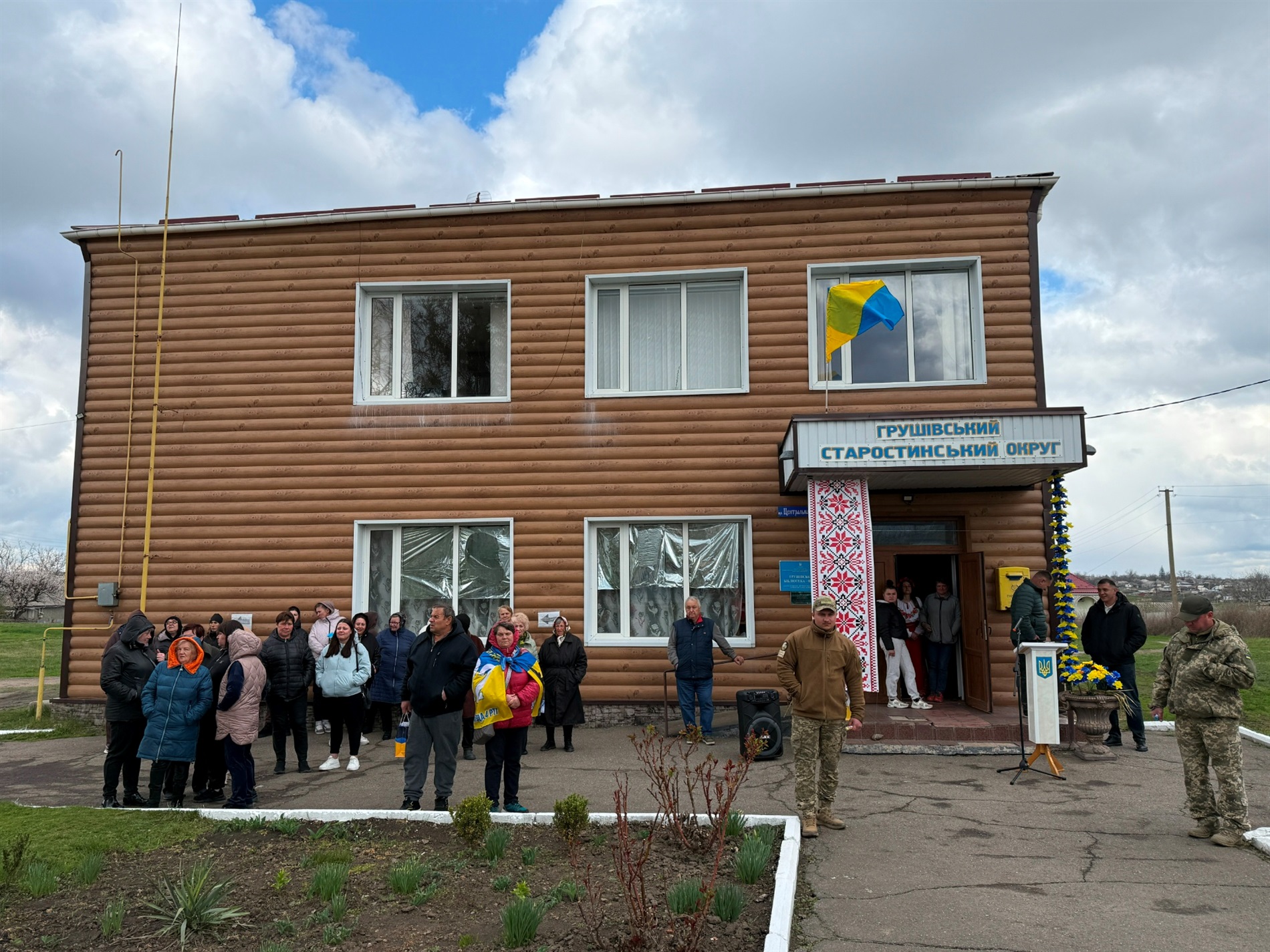 У Грушівці на Первомайщині зустріли звільненого захисника