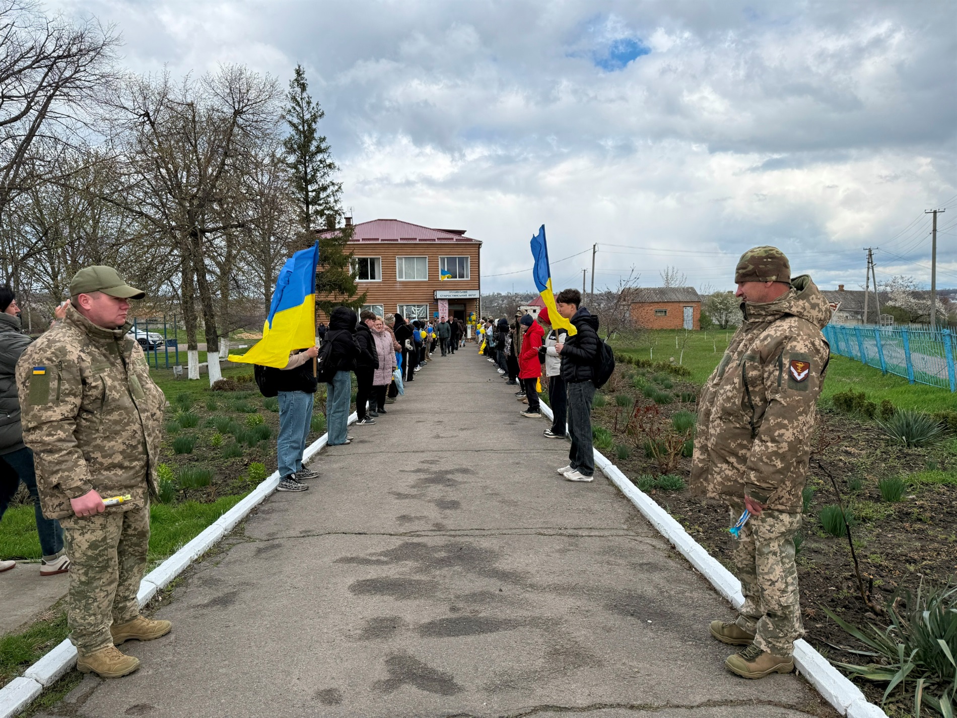 У Грушівці на Первомайщині зустріли звільненого захисника