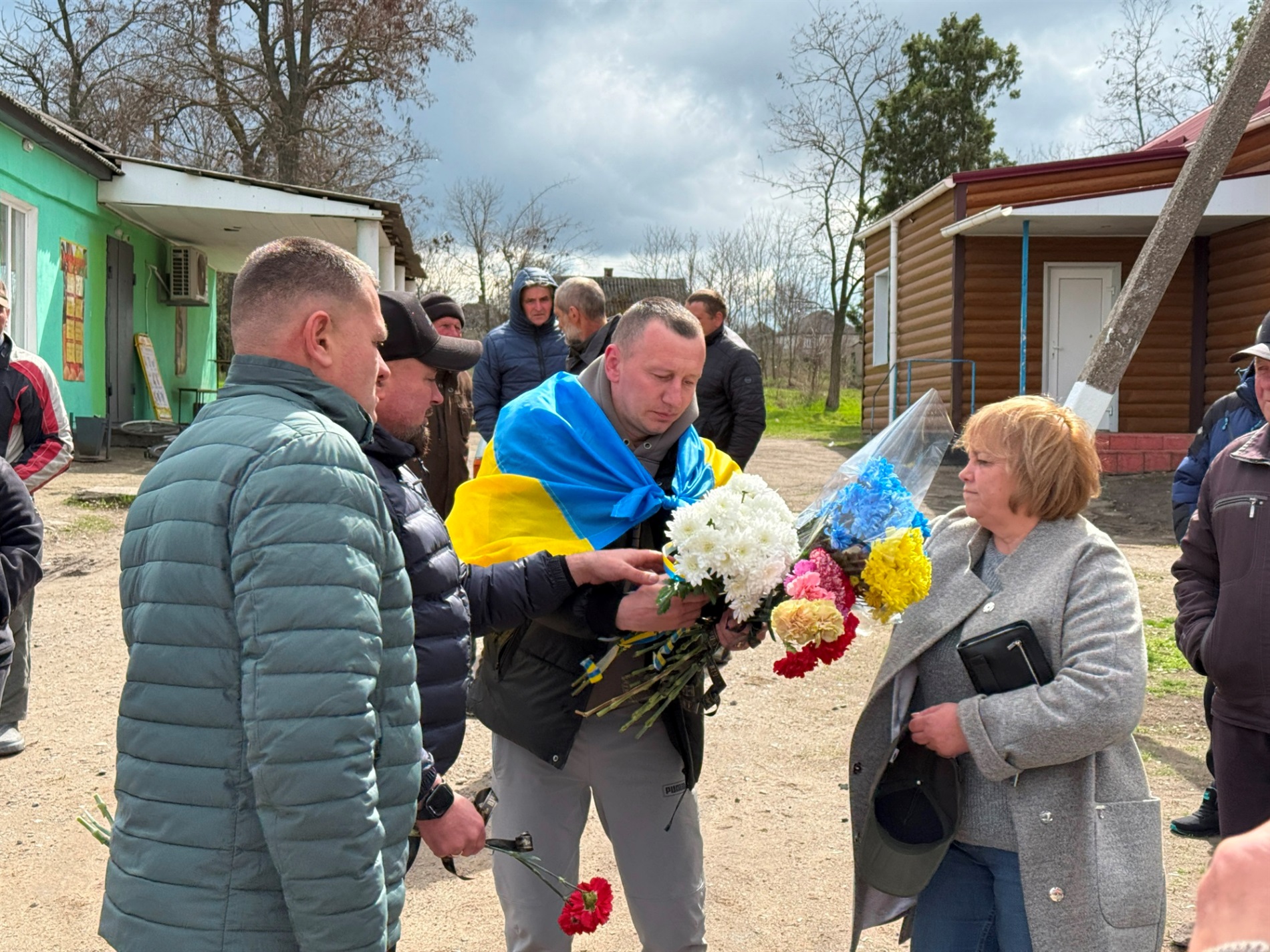 У Грушівці на Первомайщині зустріли звільненого захисника