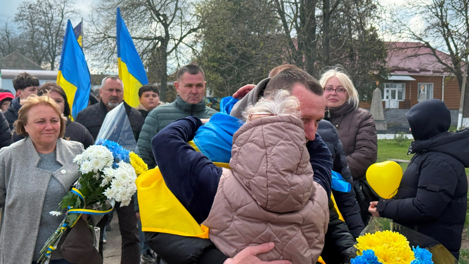 У Грушівці на Первомайщині зустріли звільненого захисника