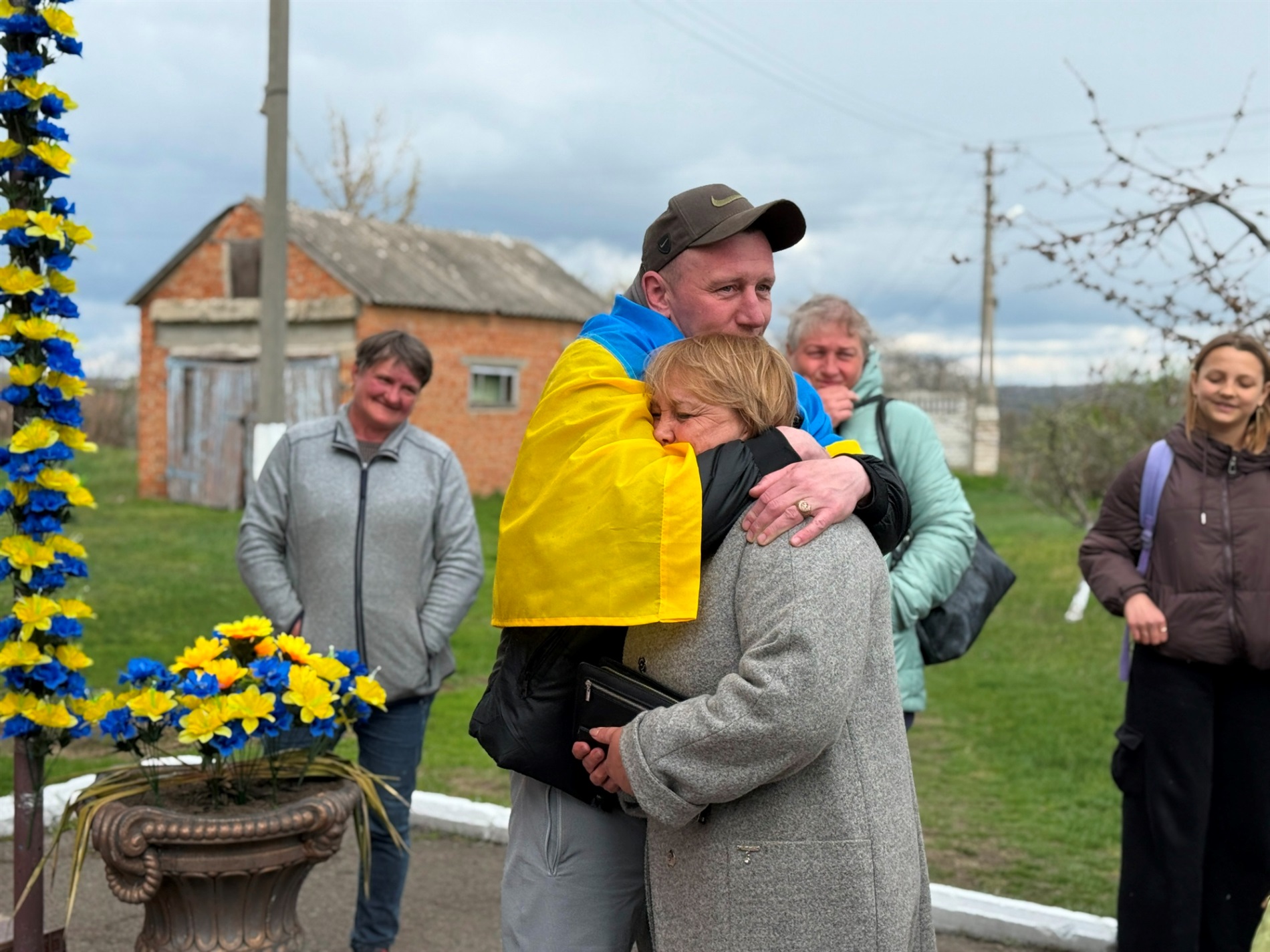 У Грушівці на Первомайщині зустріли звільненого захисника