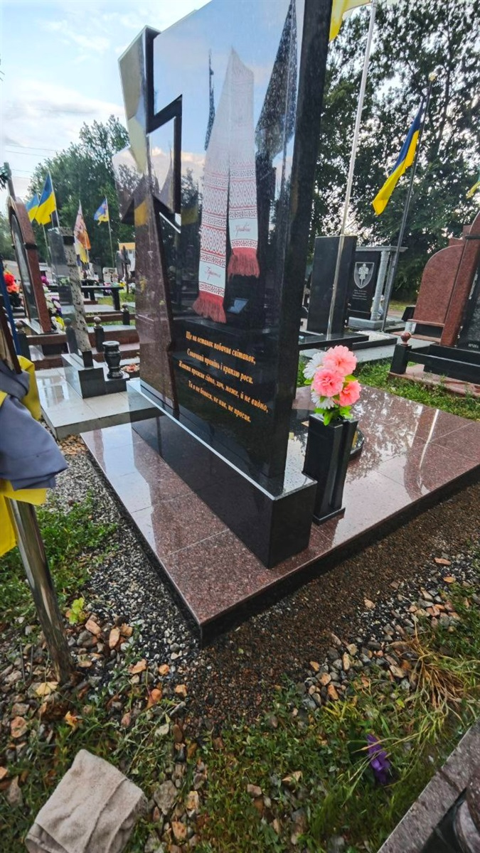 Виготовлення пам’ятників: що варто врахувати, етапи та нюанси від «Пам’ятники Первомайськ»