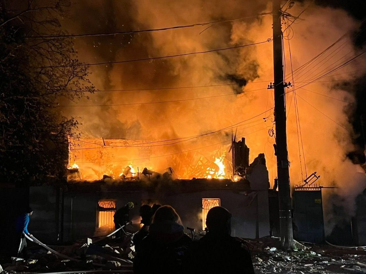 Нічна атака дронів на Одесу: є загиблі, десятки пошкоджених будинків