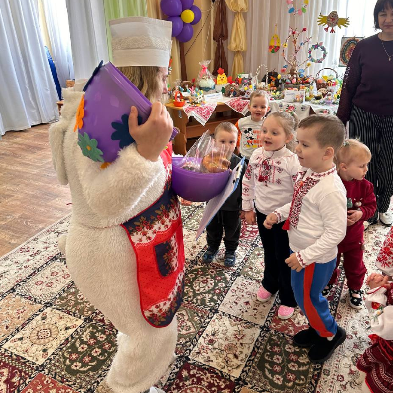 Великодній настрій для найменших у первомайському садочку «Ластівка»