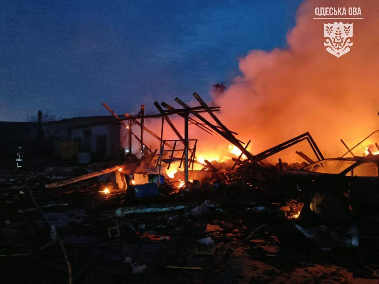 Атака росіян по Одещині: пошкоджені порт, транспорт і житлові будинки. Без жертв
