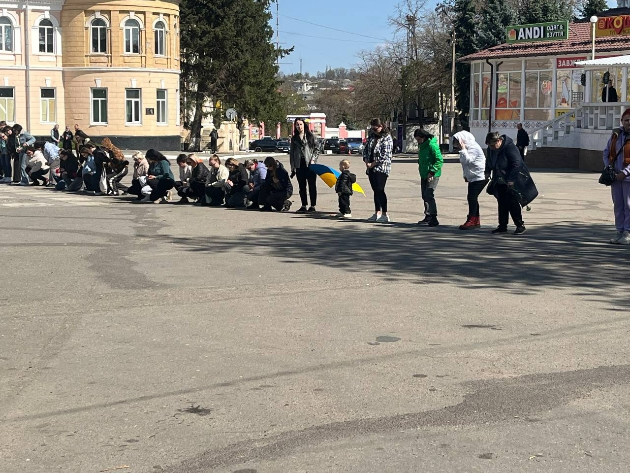 Первомайськ попрощався із захисником України Максимом Романовим