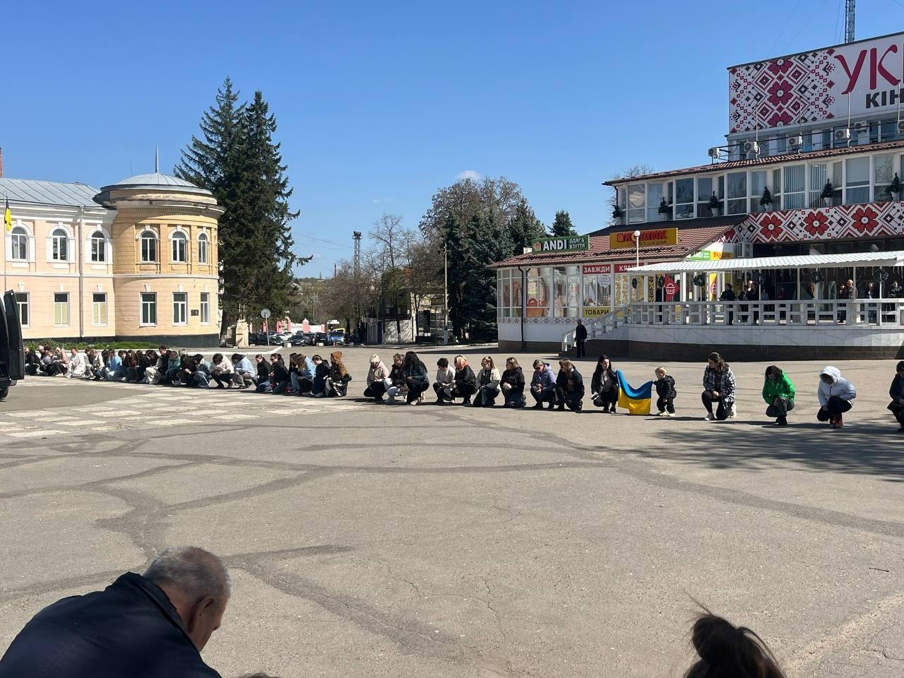 Первомайськ попрощався із захисником України Максимом Романовим