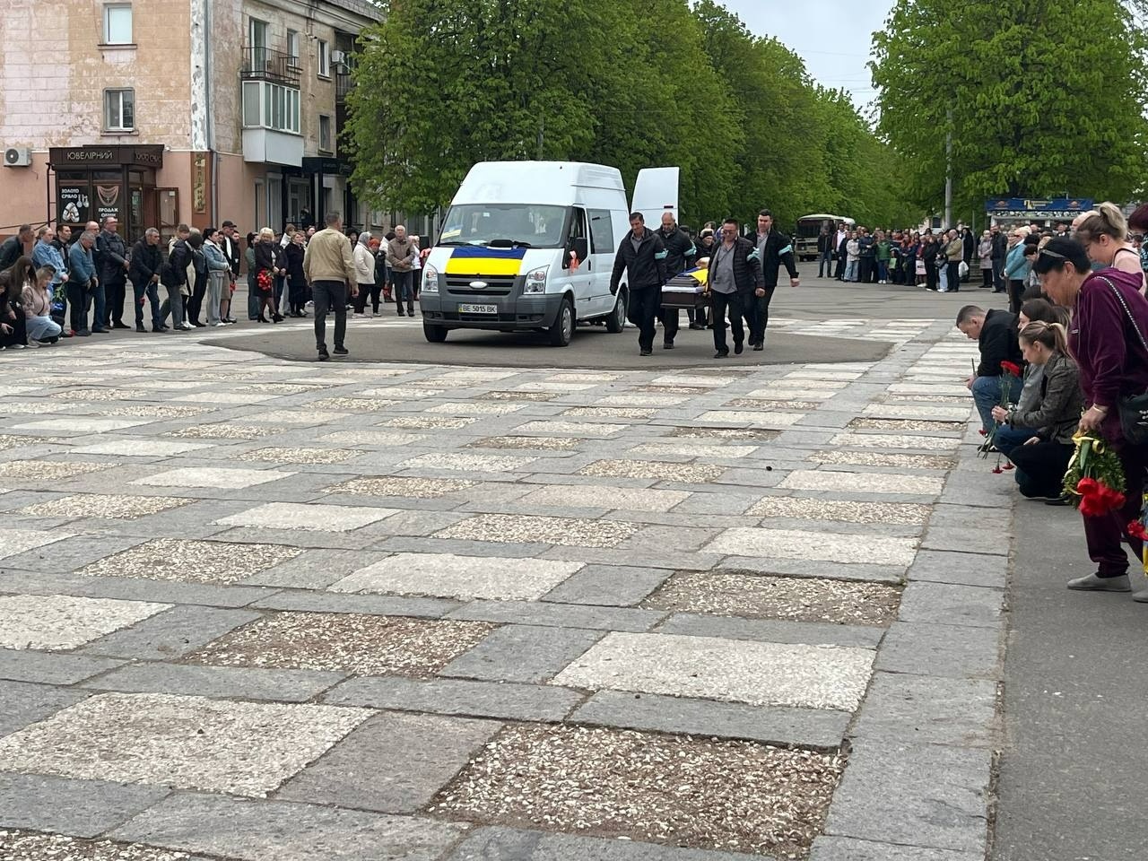 Первомайськ попрощався із захисником України Олександром Дудником