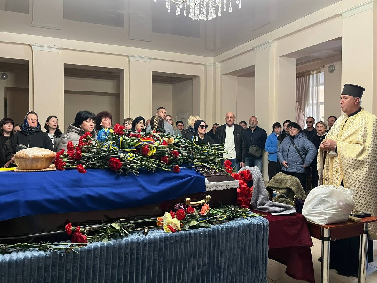 Первомайськ попрощався із захисником України Олександром Дудником