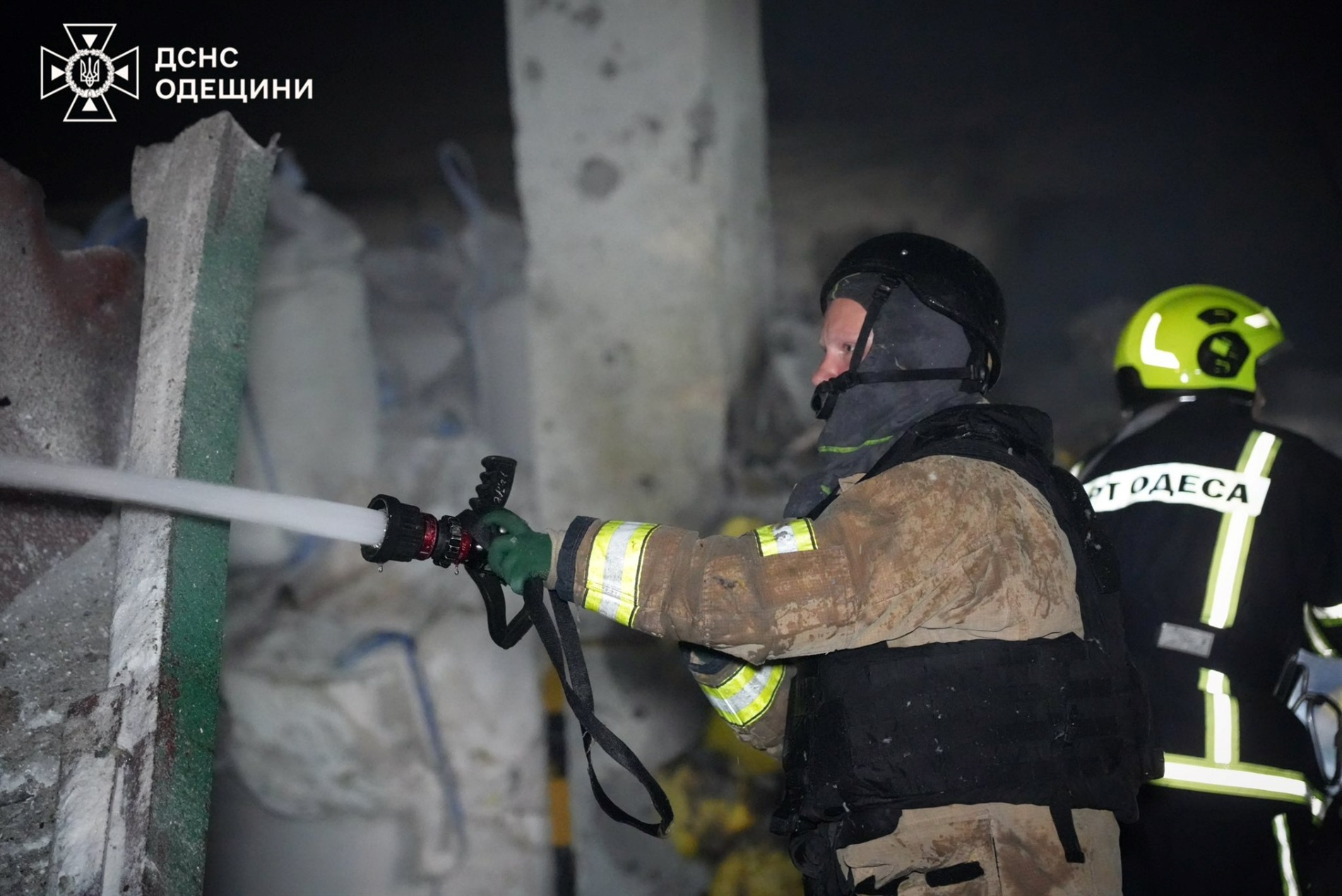 Нічна атака дронів на Одещину: під ударом порт