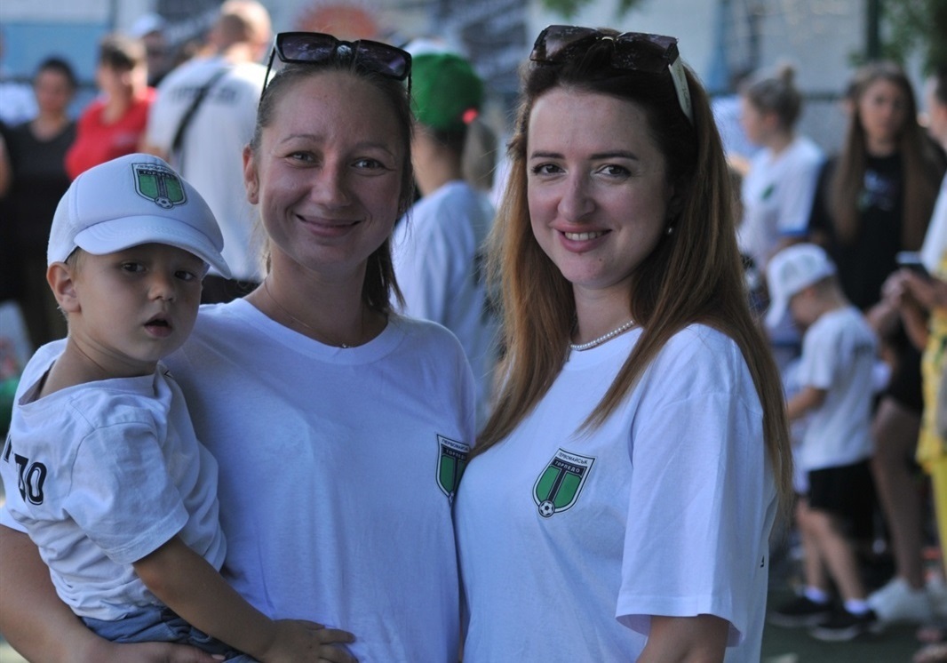 матері вихованців клубу "Торпедо" під час змагань серед матусь