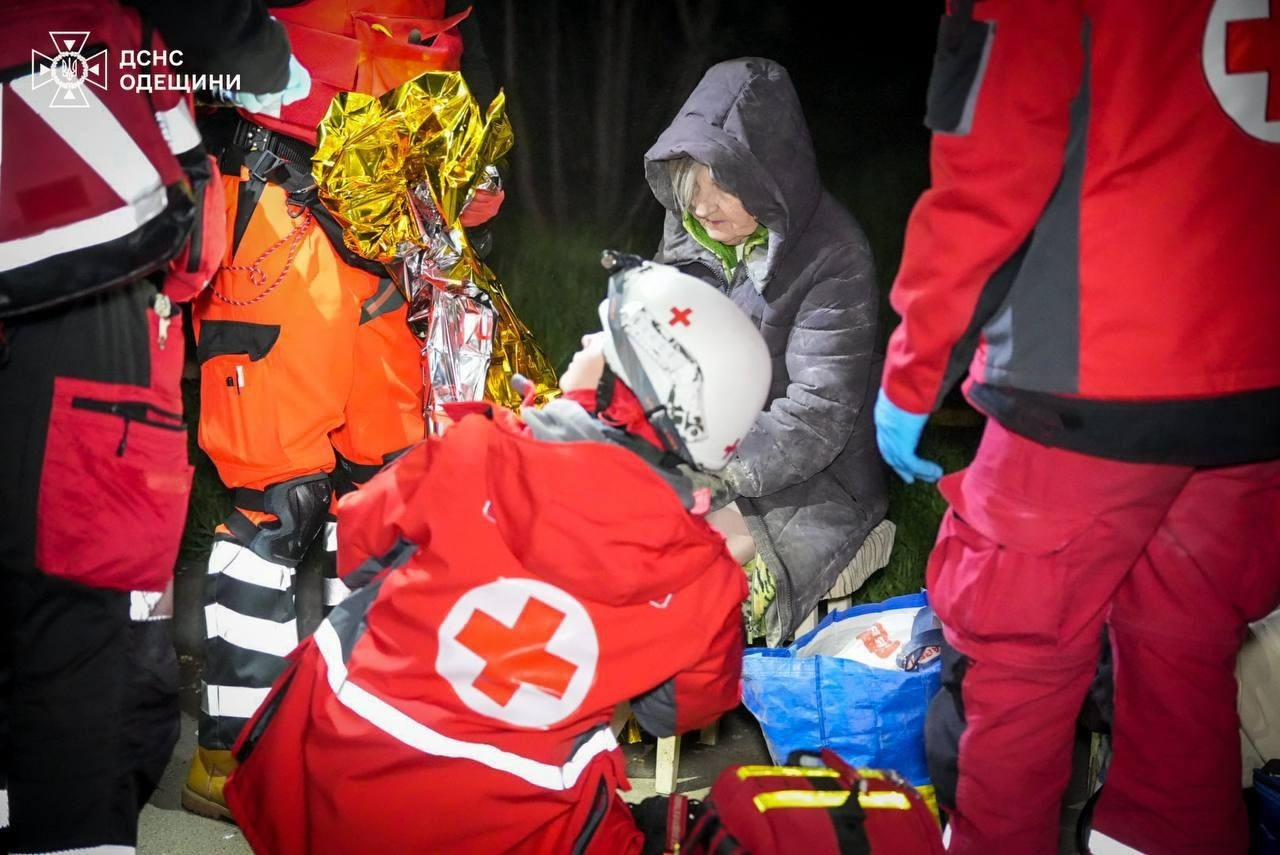 Російська атака на Одесу: влучання у житлові будинки, є загиблі та поранені