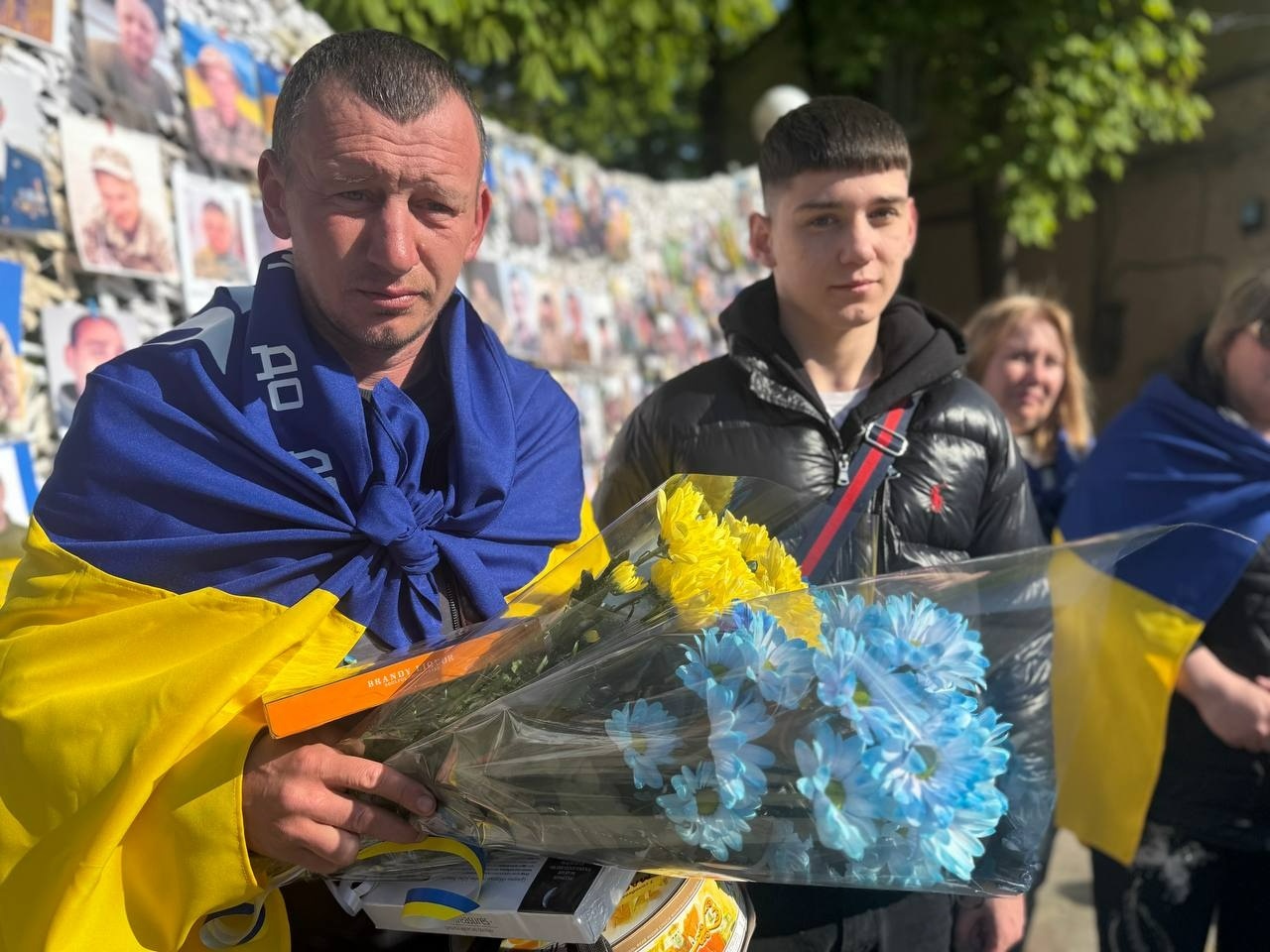 У Первомайську пройшла акція «Не мовчи. Полон вбиває!» Звільнені з полону, капелан та ті, хто очікує