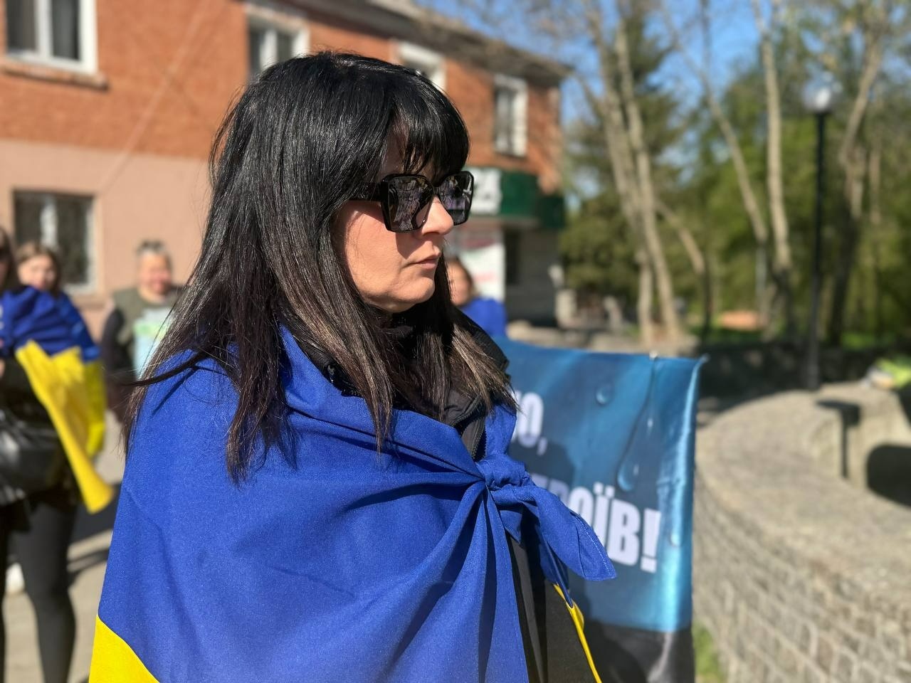 У Первомайську пройшла акція «Не мовчи. Полон вбиває!» Звільнені з полону, капелан та ті, хто очікує