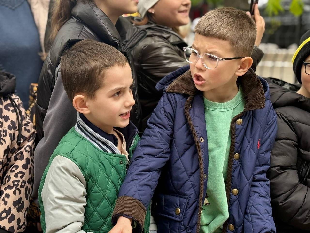 Військові, діти і Оскар: первомайська школа передала кошти на потреби Сил оборони. Фоторепортаж