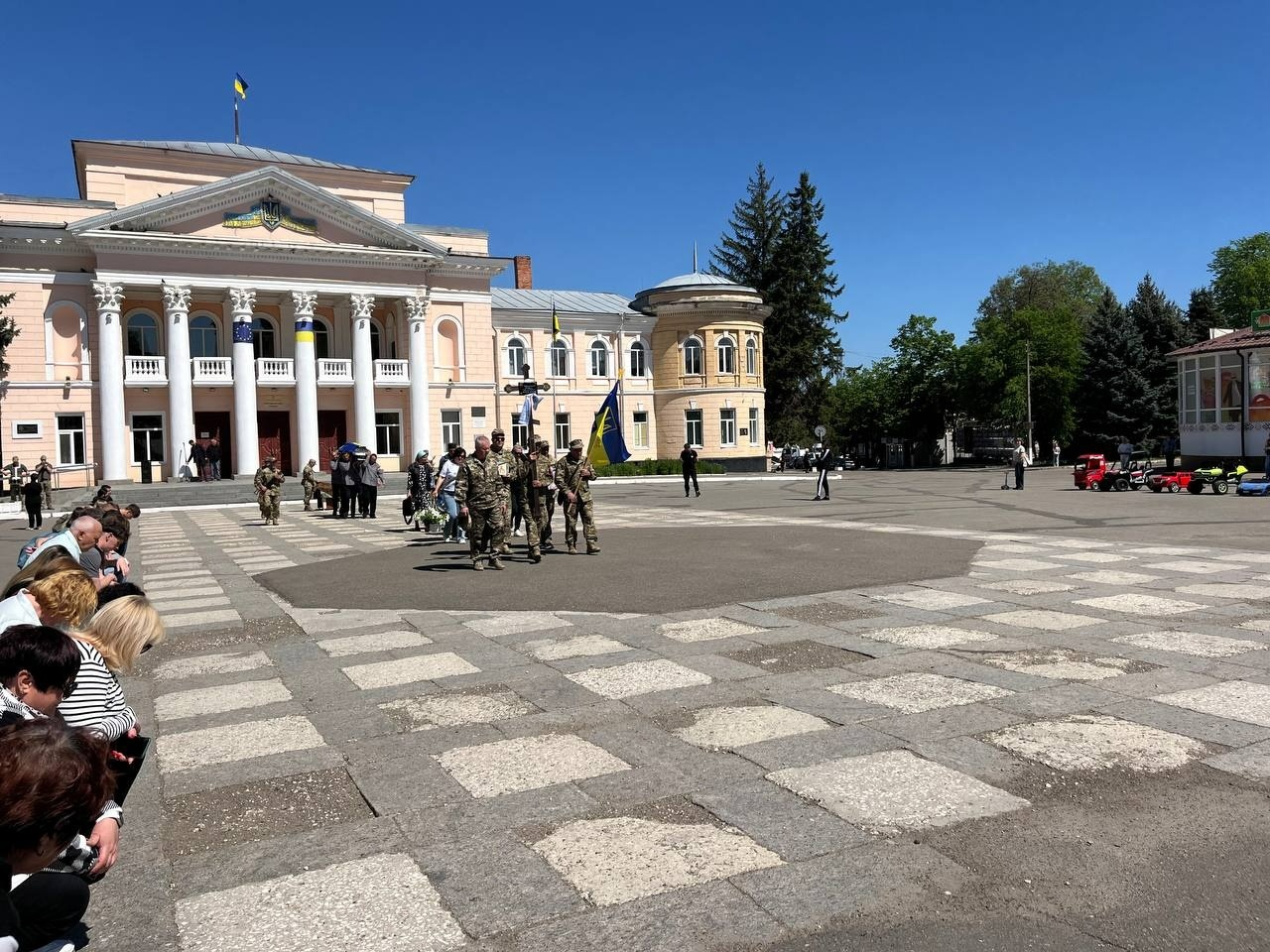 Первомайська громада попрощалася із захисником Андрієм Клименком