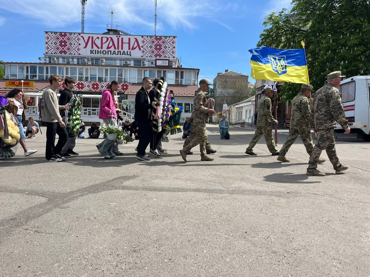 Первомайськ попрощався із сапером Андрієм Вороніним