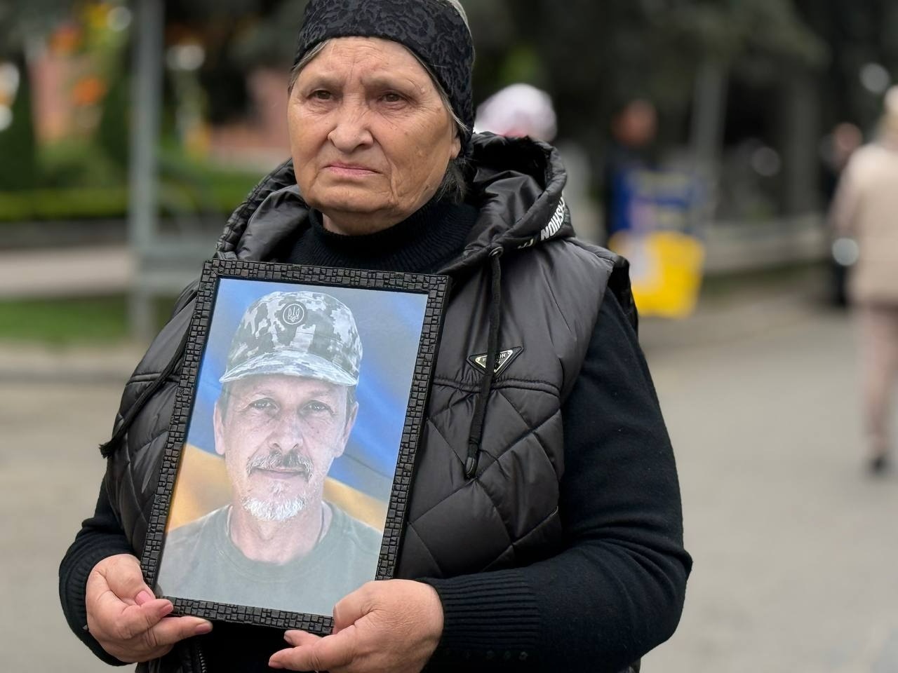 «Він обіцяв, що виживе»: у Первомайську акцію на підтримку військових доповнив автопробіг