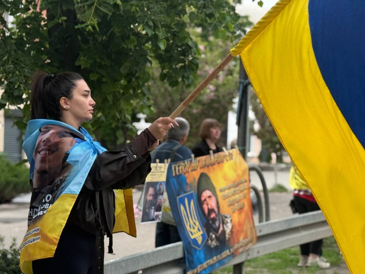 «Він обіцяв, що виживе»: у Первомайську акцію на підтримку військових доповнив автопробіг