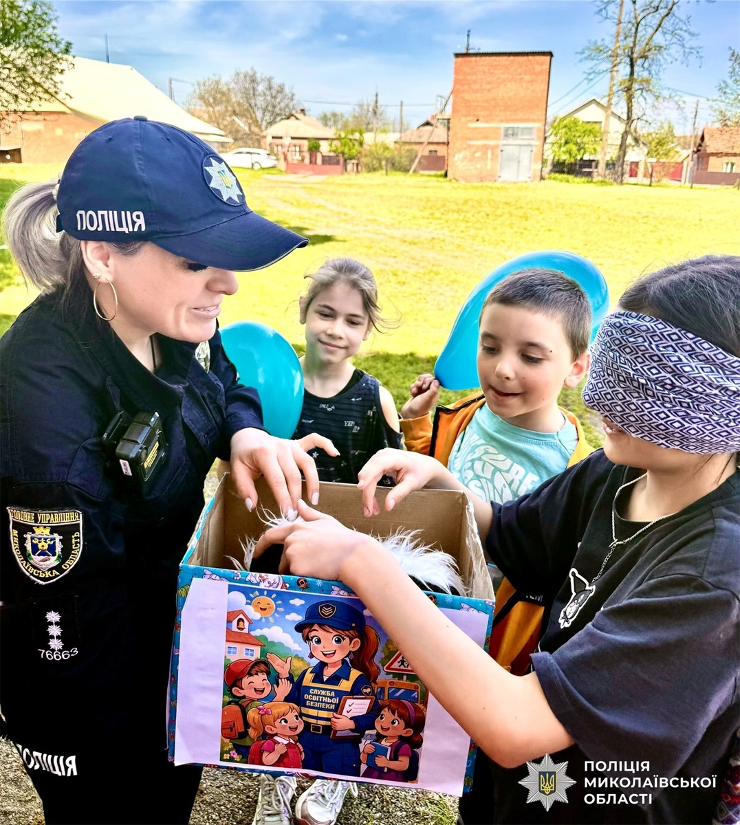 У Первомайську поліцейська навчала дітей принципам безбар’єрності