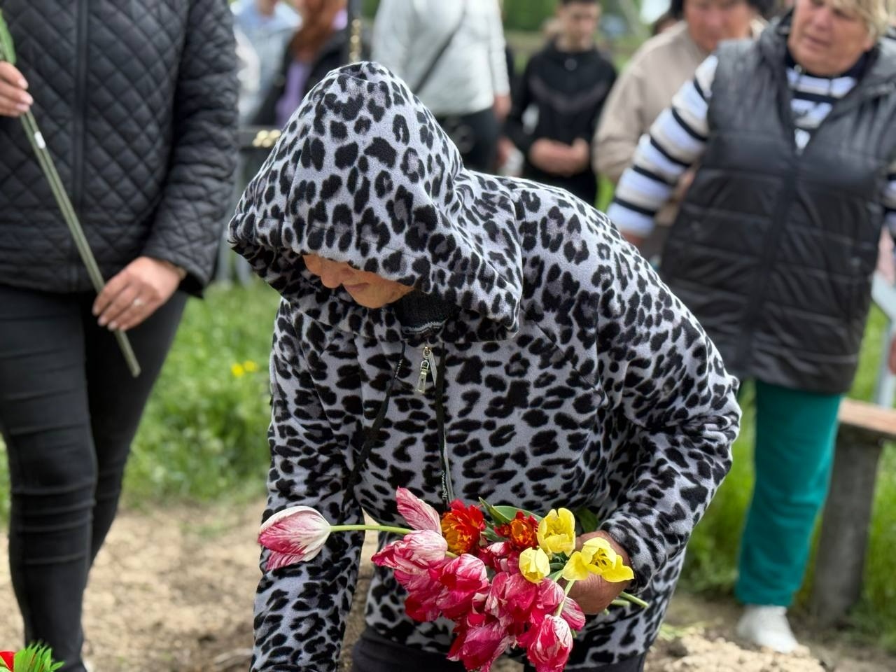 «Не тільки, як загинули, а як жили»: у селі на Миколаївщині провели вшанування загиблого військового