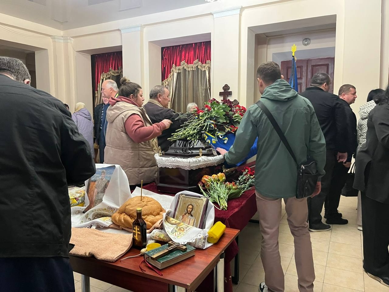 У Первомайську попрощалися із захисником України Дмитром Шевченком