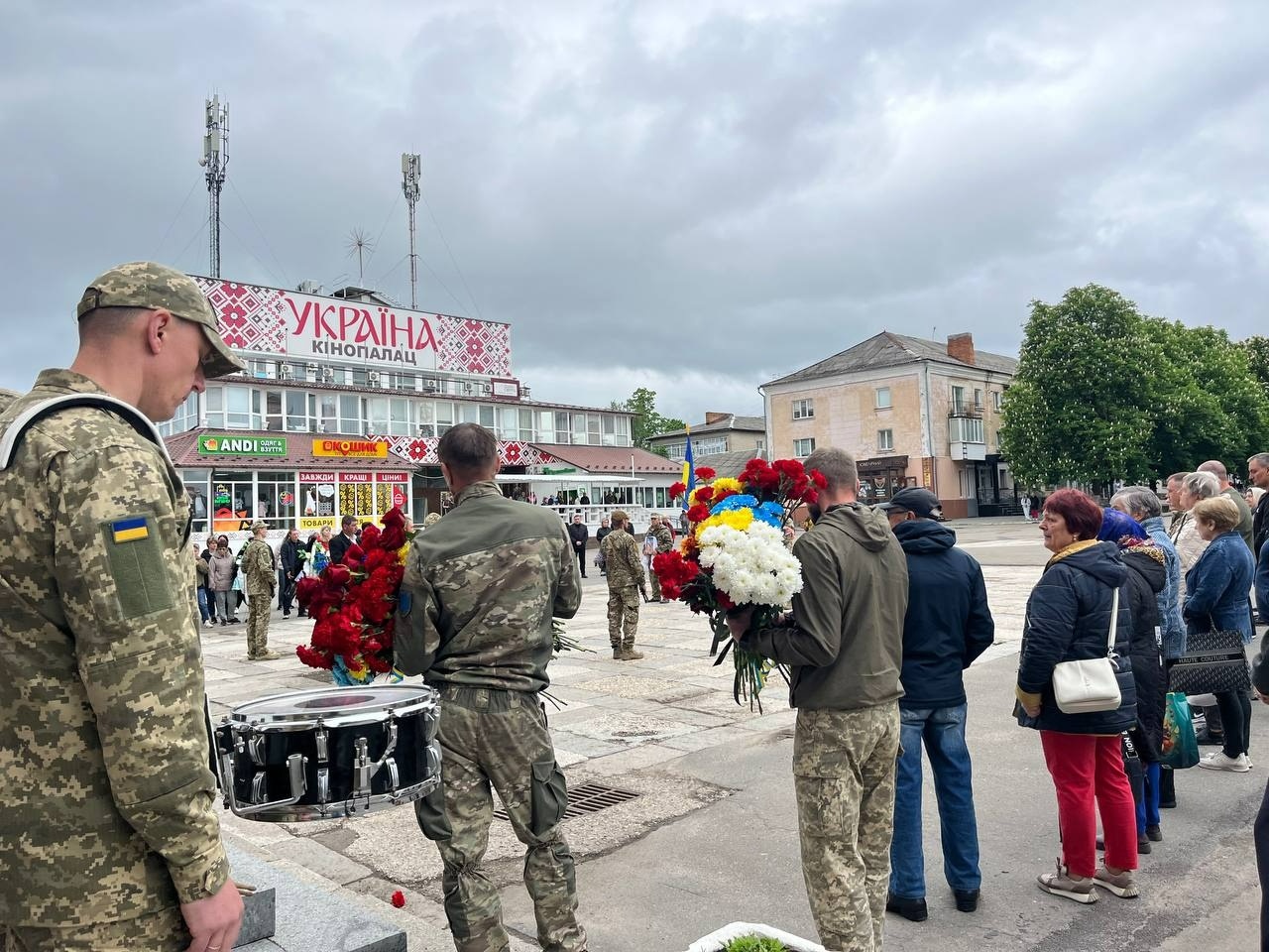 У Первомайську попрощалися із захисником України Дмитром Шевченком