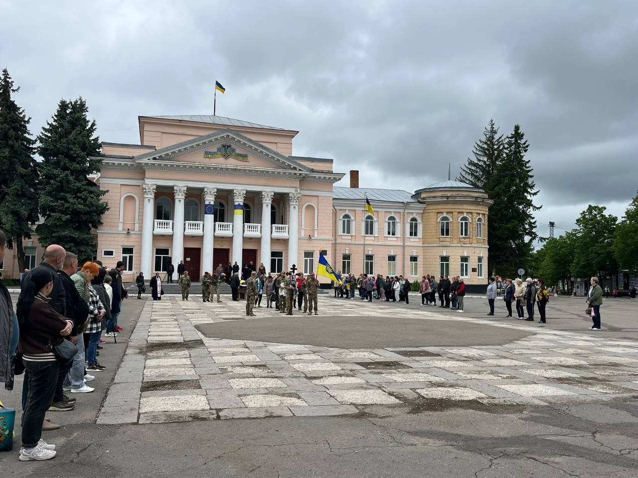 У Первомайську попрощалися із захисником України Дмитром Шевченком