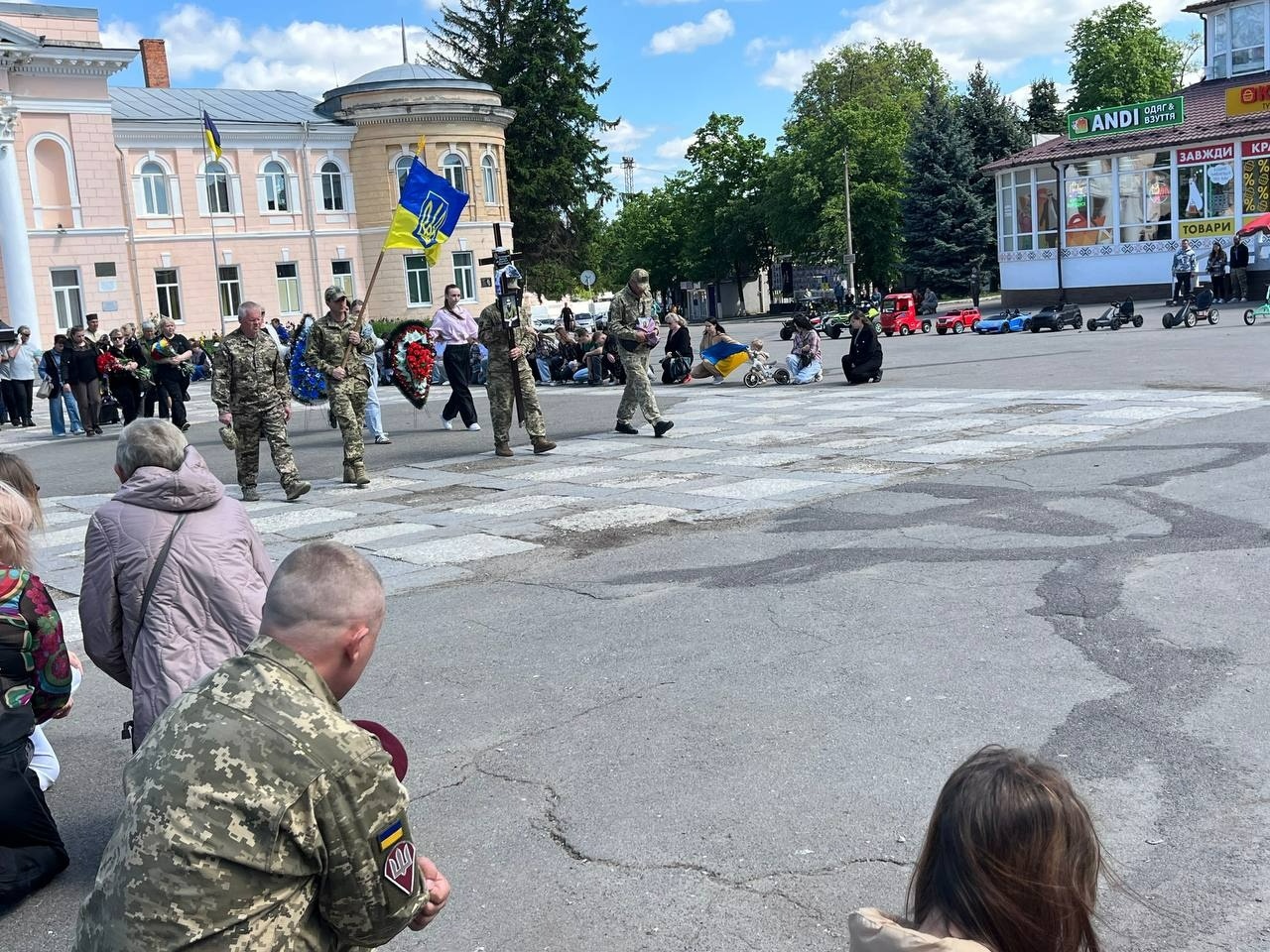 У Первомайську попрощалися із захисником Ярославом Заскальнюком
