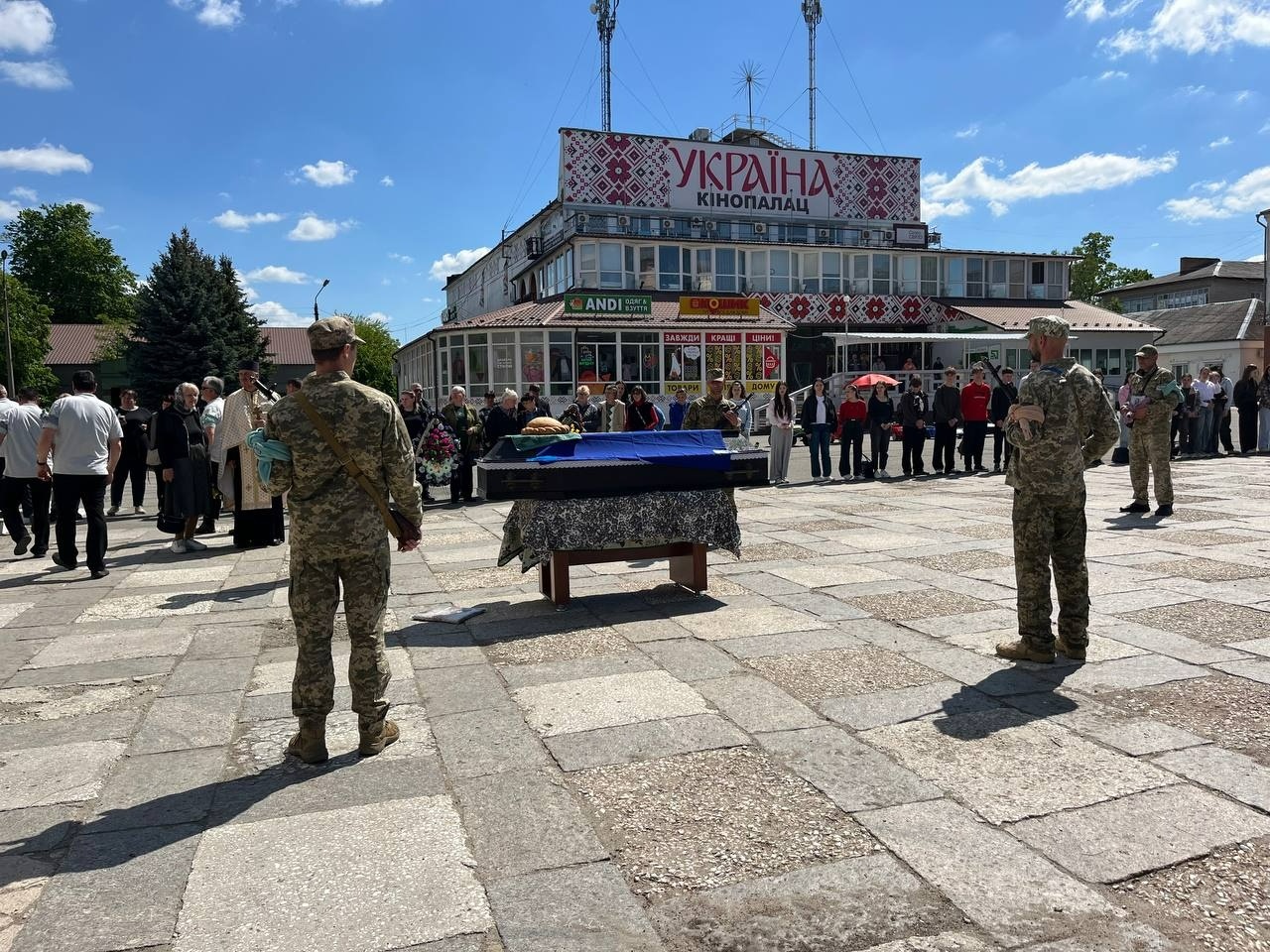 У Первомайську попрощалися із захисником Ярославом Заскальнюком