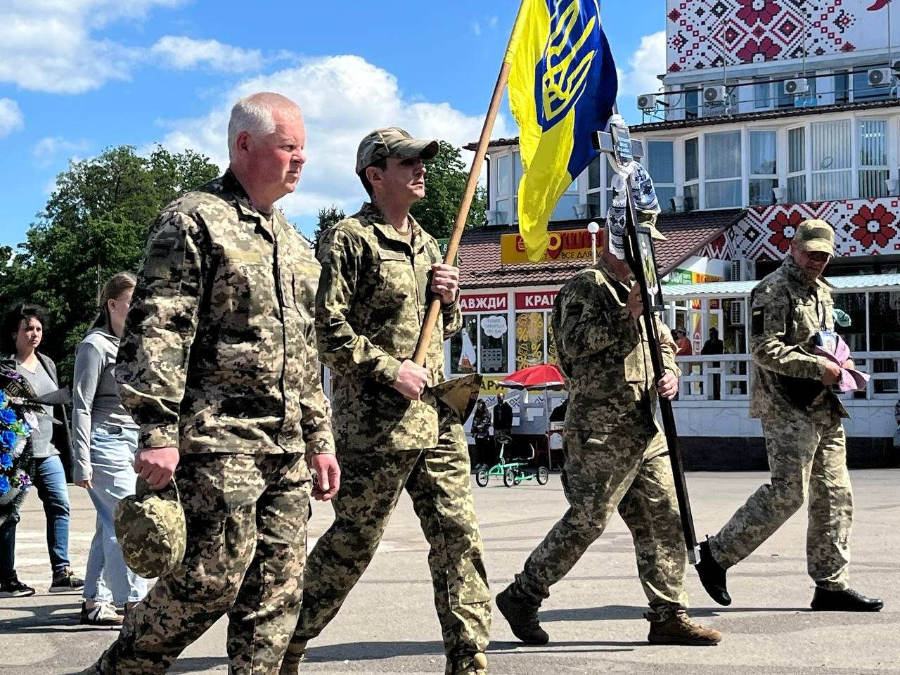 У Первомайську попрощалися із захисником Ярославом Заскальнюком